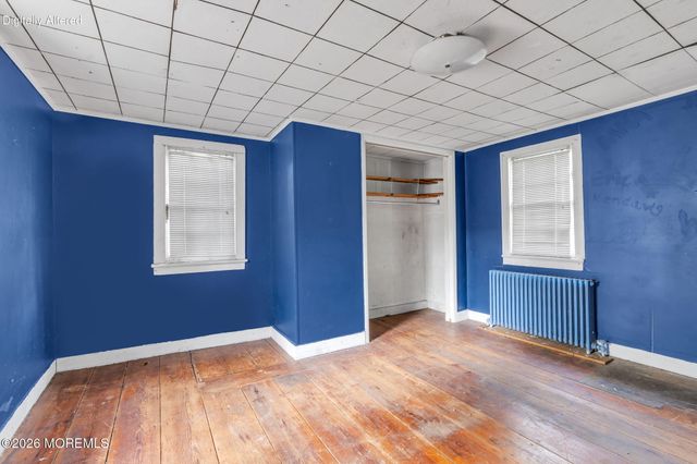 8 Church Street, Middletown, NJ 07748