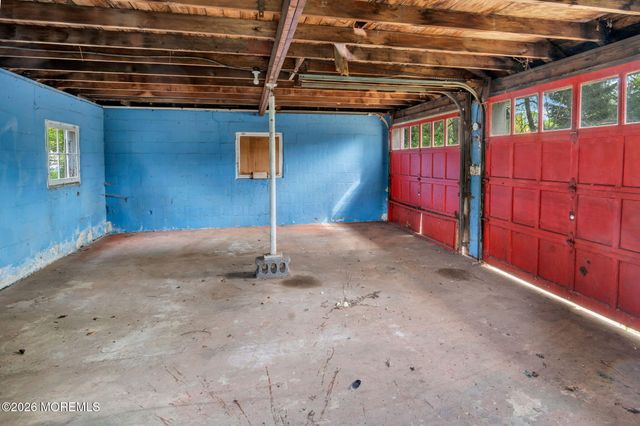 8 Church Street, Middletown, NJ 07748