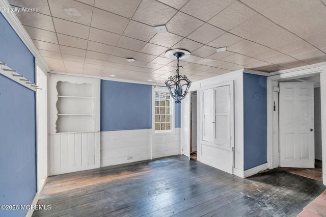 8 Church Street, Middletown, NJ 07748