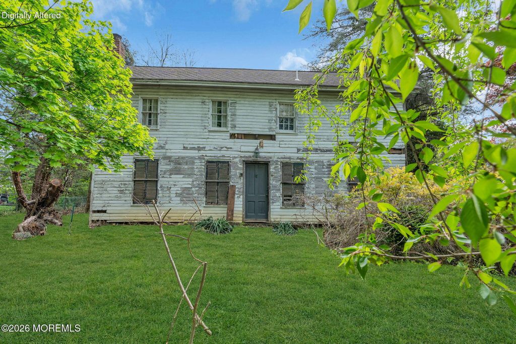 8 Church Street, Middletown, NJ 07748