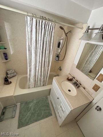 1129 Avondale, South Euclid, OH 44121