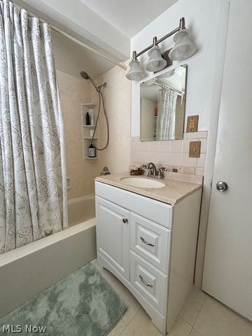 1129 Avondale, South Euclid, OH 44121