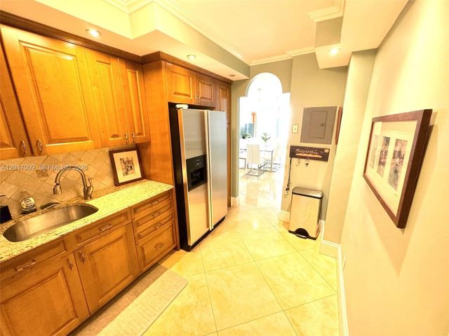 3901 S Ocean Dr 7O, Hollywood, FL 33019