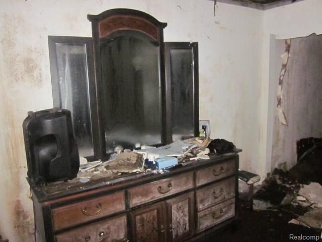 1805 Montana Avenue, Flint, MI 48506