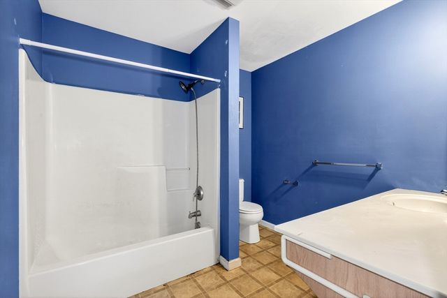 70 Walnut St, Quincy, MA 02171