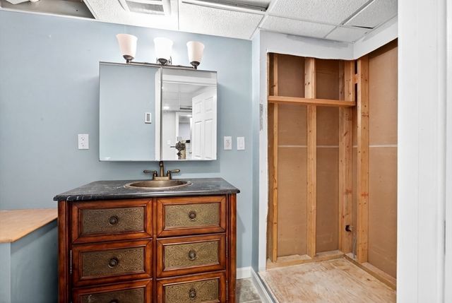 70 Walnut St, Quincy, MA 02171