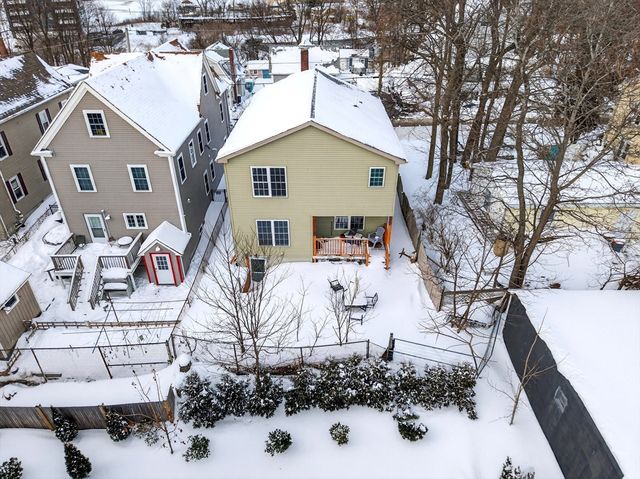 70 Walnut St, Quincy, MA 02171