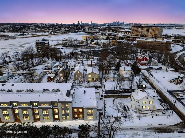 70 Walnut St, Quincy, MA 02171