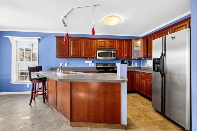 70 Walnut St, Quincy, MA 02171