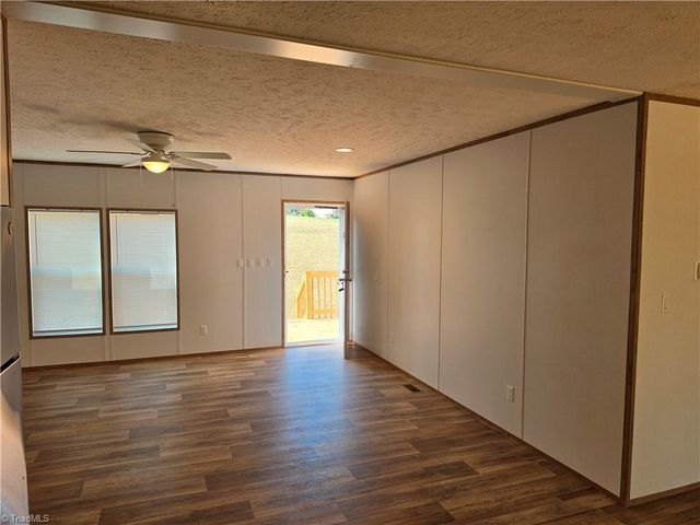 196 Briar Creek Estates, Thomasville, NC 27360