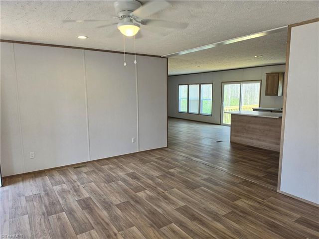 196 Briar Creek Estates, Thomasville, NC 27360