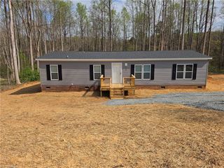 196 Briar Creek Estates, Thomasville, NC 27360