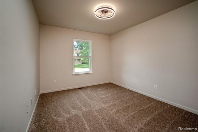 19108 Red Oak Lane, Brownstown, MI 48193