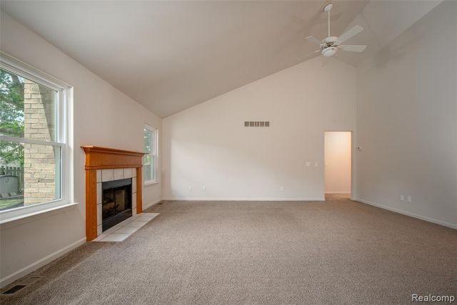 19108 Red Oak Lane, Brownstown, MI 48193
