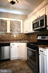 53 APPLE AVE, Bellmawr, NJ 08031