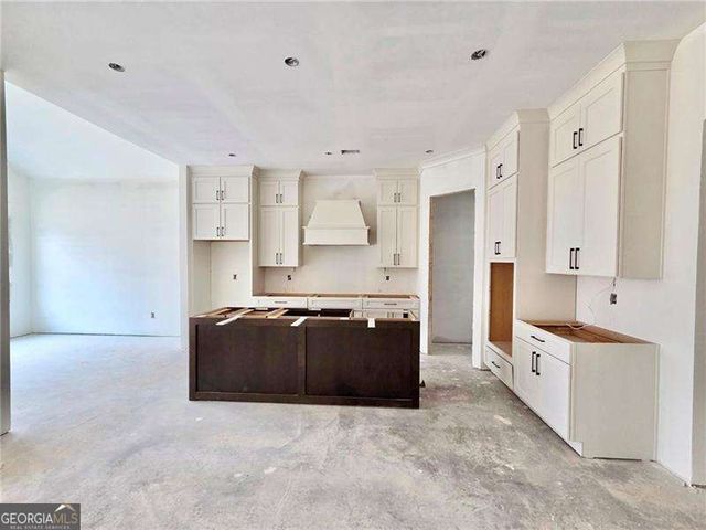 176 Cherokee Drive S, Waleska, GA 30183