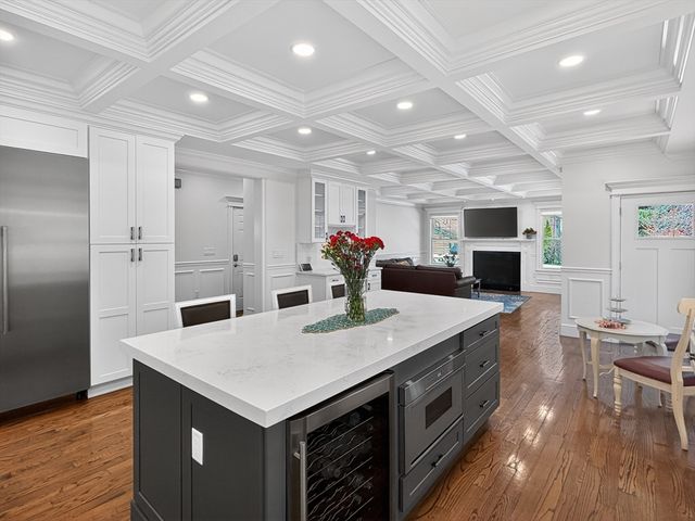 16 Walsh Road, Bedford, MA 01730