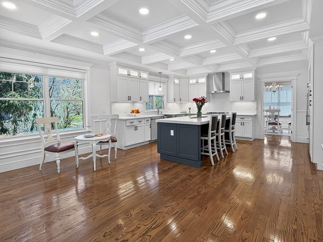16 Walsh Road, Bedford, MA 01730