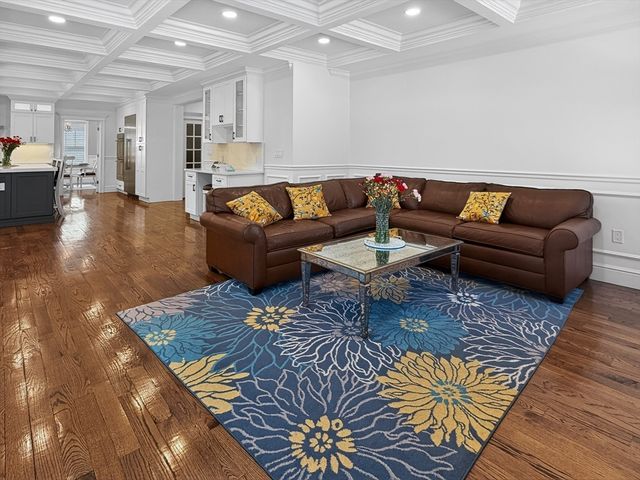 16 Walsh Road, Bedford, MA 01730