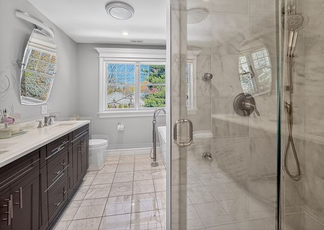 16 Walsh Road, Bedford, MA 01730