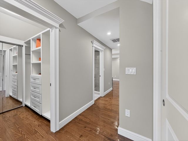 16 Walsh Road, Bedford, MA 01730
