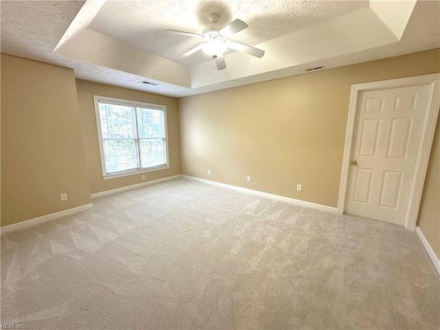 8 Wornom Farm RD, Poquoson, VA 23662