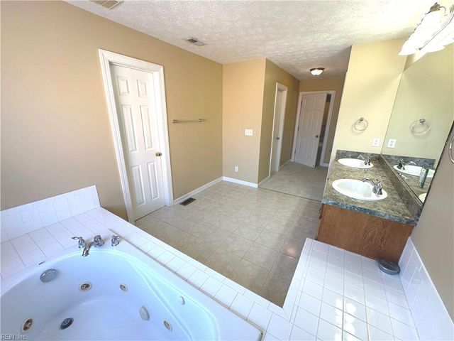 8 Wornom Farm RD, Poquoson, VA 23662