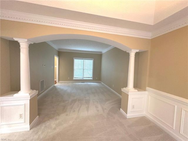 8 Wornom Farm RD, Poquoson, VA 23662