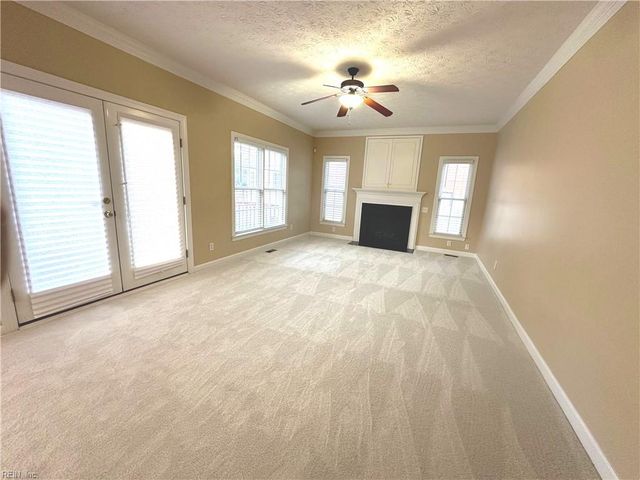 8 Wornom Farm RD, Poquoson, VA 23662