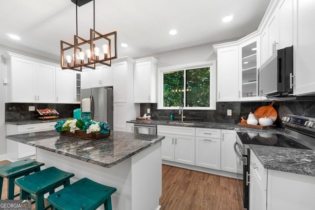 1099 Pine Valley Road, Griffin, GA 30224