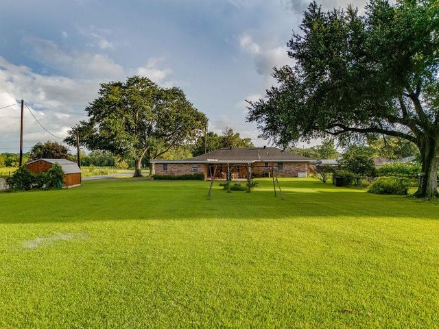 111 Marguerite Avenue, Schriever, LA 70395