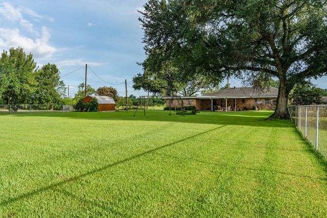 111 Marguerite Avenue, Schriever, LA 70395