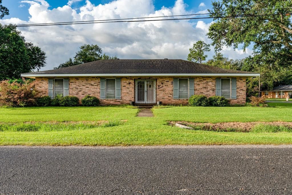 111 Marguerite Avenue, Schriever, LA 70395