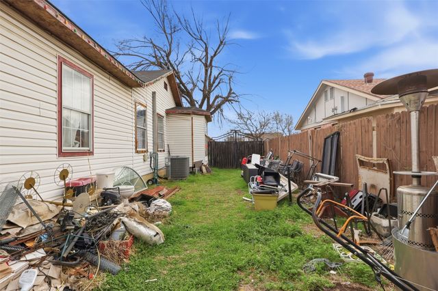 2333 N Chandler Drive E, Fort Worth, TX 76111