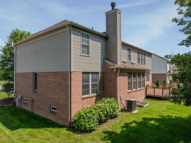 1700 Covington Woods Lane, Lake Orion, MI 48360