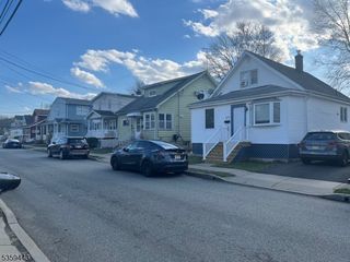 17 Zeliff Ave, Little Falls Twp., NJ 07424