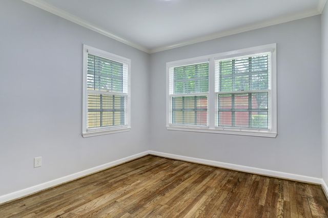 5217 Locust Street, Bellaire, TX 77401