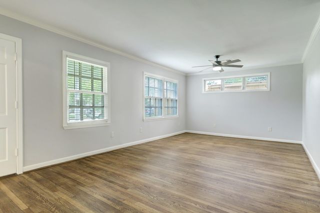 5217 Locust Street, Bellaire, TX 77401