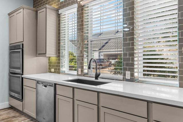 109 Francesco LN 40, Dripping Springs, TX 78620