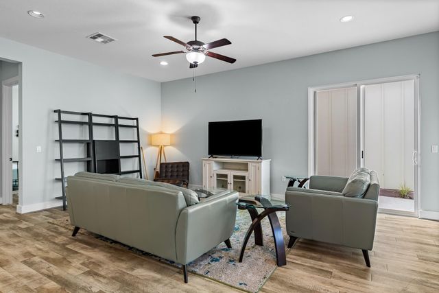 109 Francesco LN 40, Dripping Springs, TX 78620