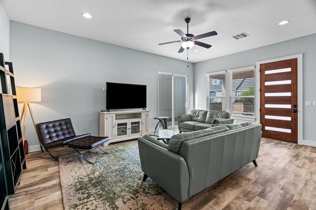 109 Francesco LN 40, Dripping Springs, TX 78620