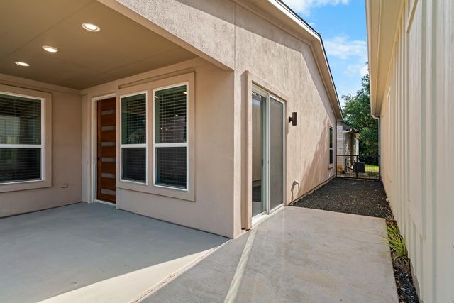 109 Francesco LN 40, Dripping Springs, TX 78620