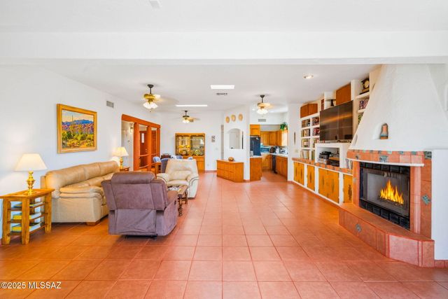 116 S Charleston Avenue, Corona De Tucson, AZ 85641