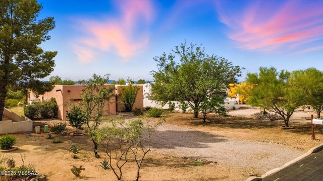 116 S Charleston Avenue, Corona De Tucson, AZ 85641