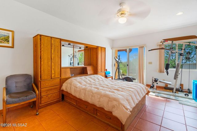 116 S Charleston Avenue, Corona De Tucson, AZ 85641