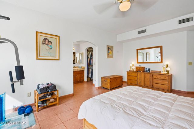 116 S Charleston Avenue, Corona De Tucson, AZ 85641