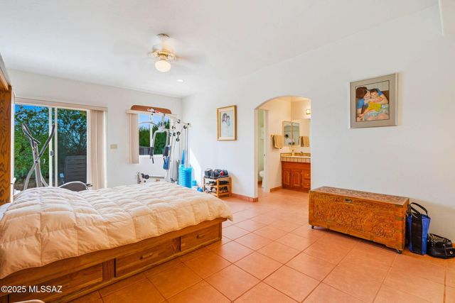 116 S Charleston Avenue, Corona De Tucson, AZ 85641