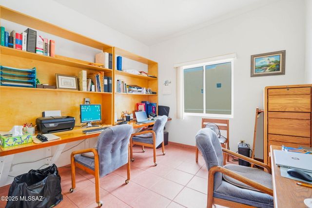 116 S Charleston Avenue, Corona De Tucson, AZ 85641