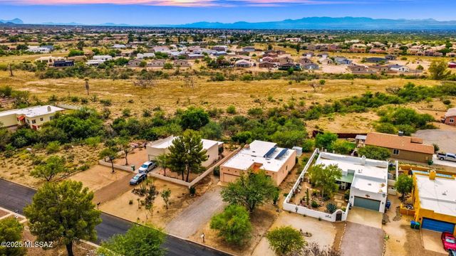 116 S Charleston Avenue, Corona De Tucson, AZ 85641