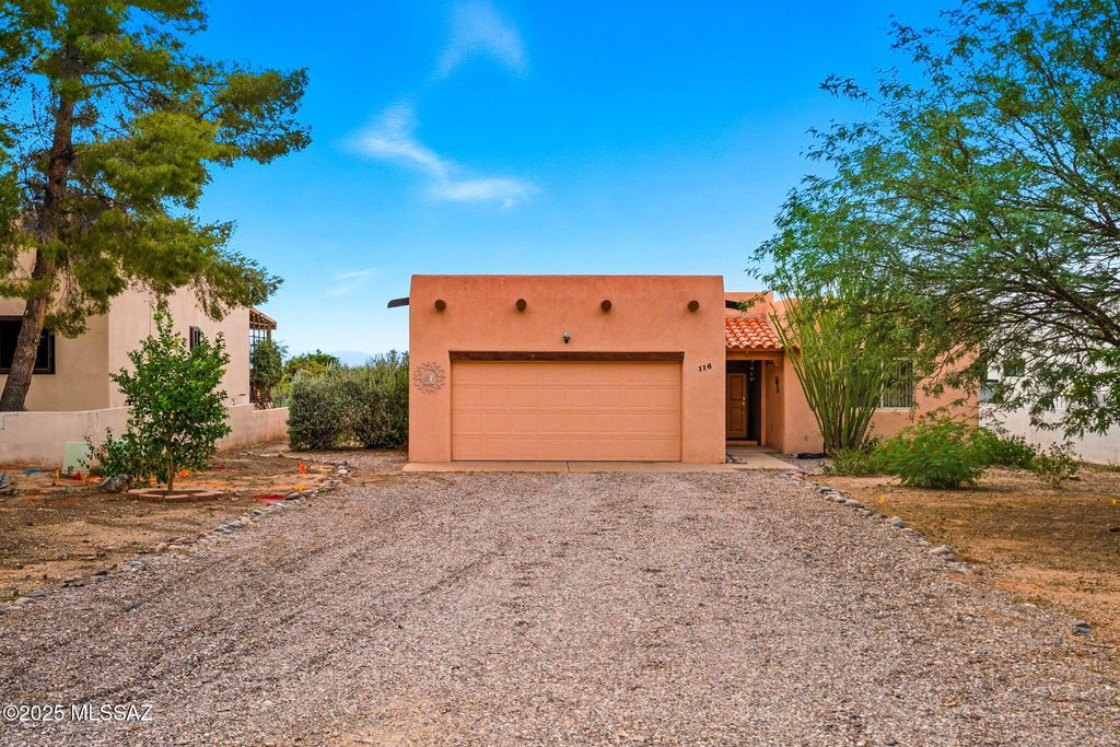 116 S Charleston Avenue, Corona De Tucson, AZ 85641